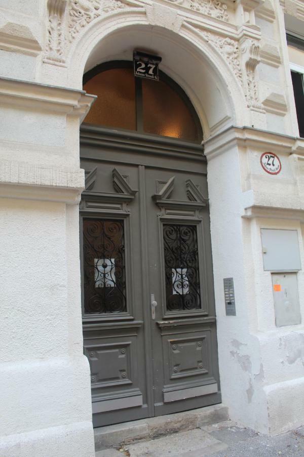 Central Vienna Apartment With Unique 40M2 City Garden & Self Check In Viena Exterior foto